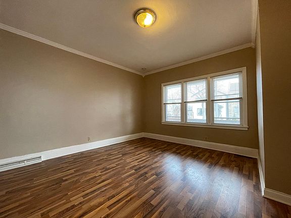 4th image of 2415 S Logan Ave #1