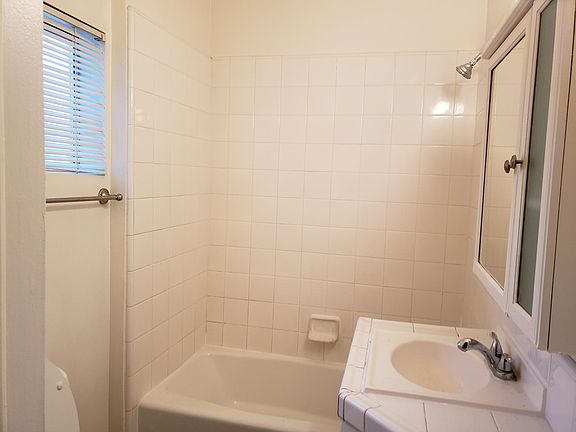 4th image of 3136 E Platt Ave
