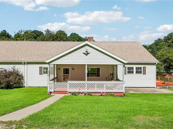 31 Daisy Ln #A, Daisytown, PA 15427