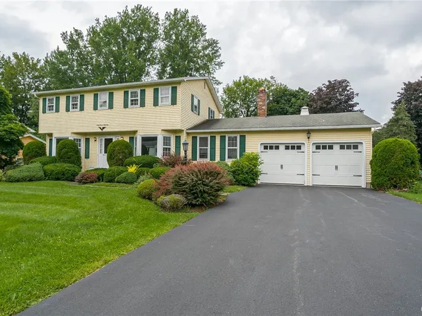 4769 Edgeworth Dr, Manlius, NY 13104
