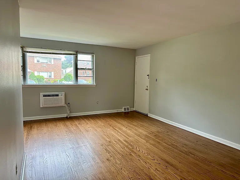 320 S Swarthmore Ave #B2 — Photo 4