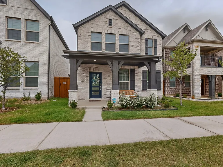 2636 Big Bend Mews — Photo 1