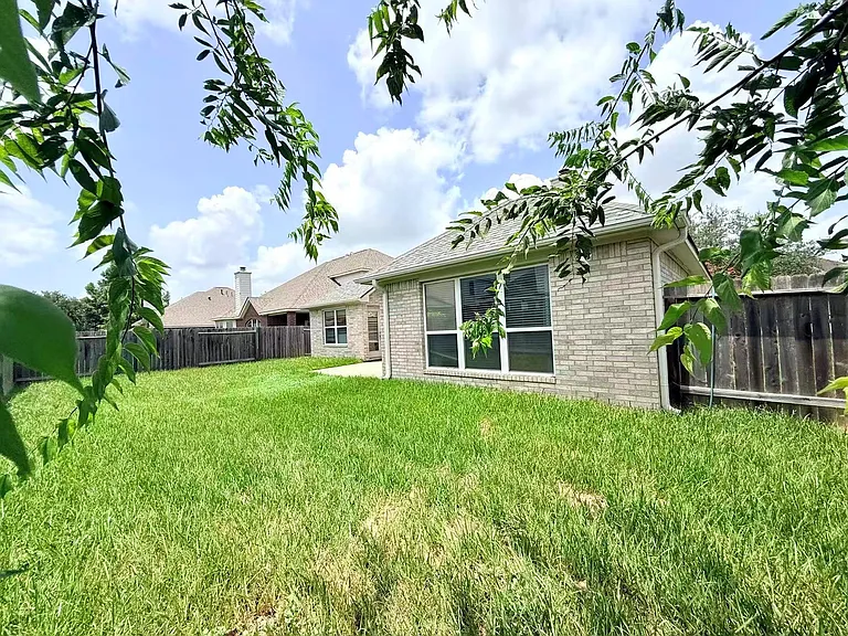 9006 Sundown Dr — Photo 28