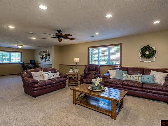 4th image of 212 Pebble Creek Dr