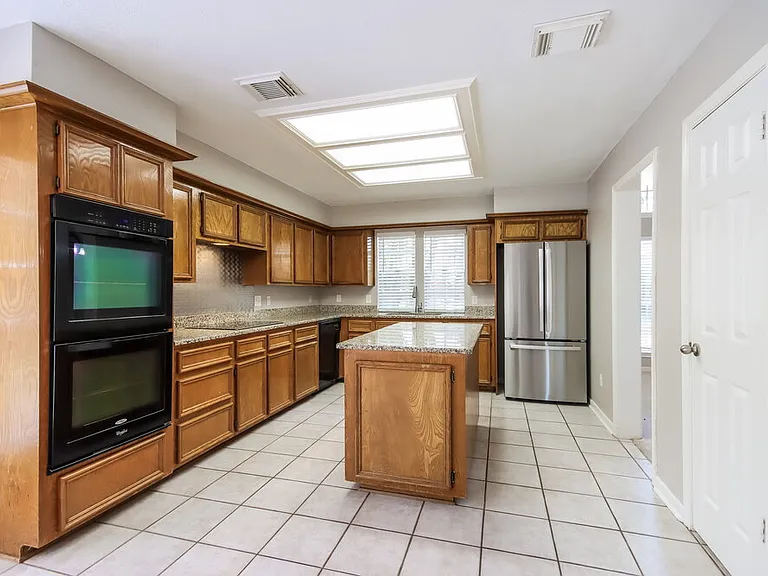 3102 Hickory Falls Dr — Photo 7