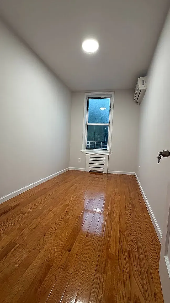 6735 Colonial Road — Photo 4