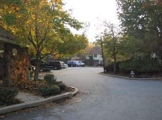 35 Flintlock Ln, Chesterbrook, PA 19087