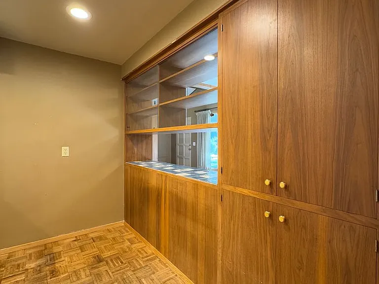 1001 N Brooklane St — Photo 24