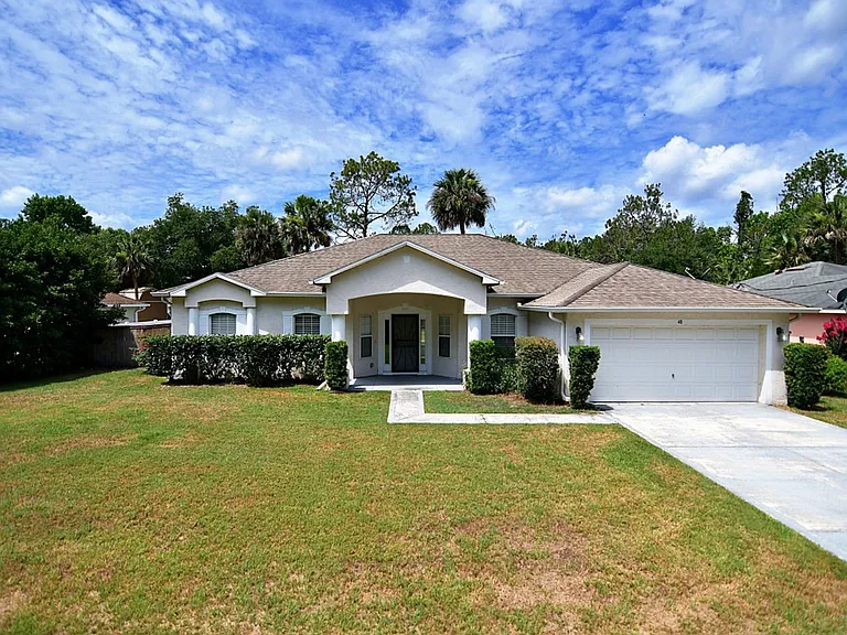 48 Pickering Dr — Photo 1