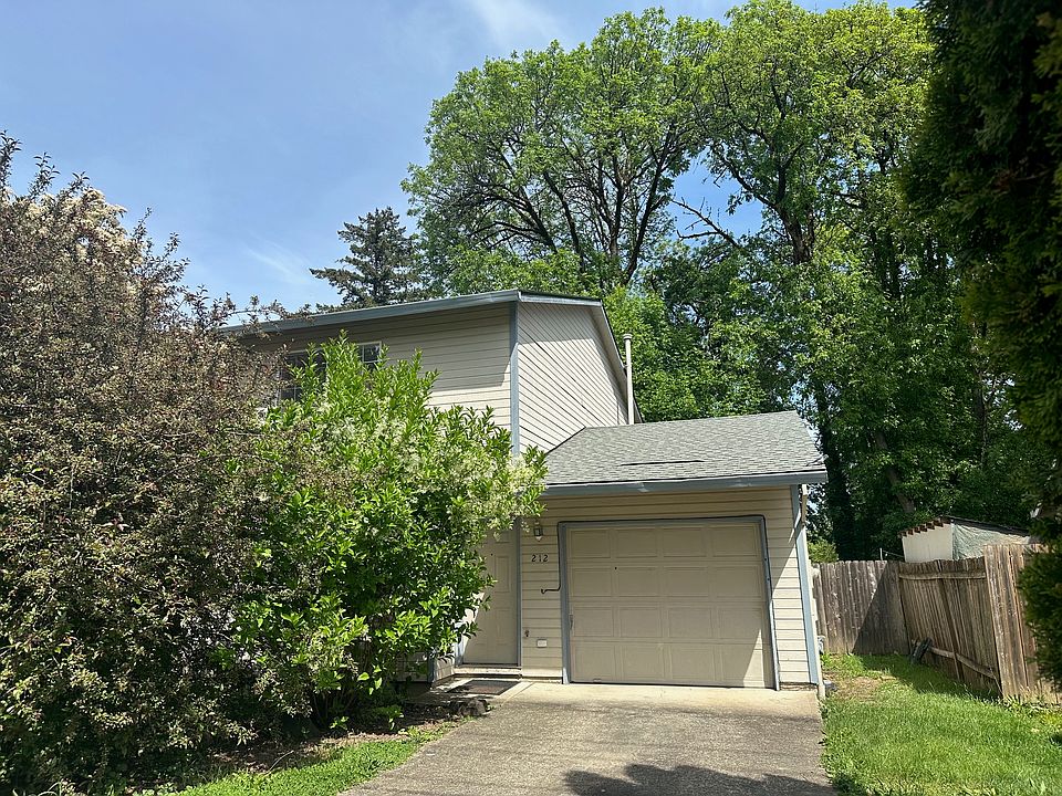 1st image of 212 NE 43rd Ave #212