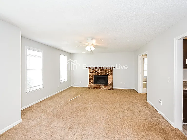 418 Cranewater Ct — Photo 2
