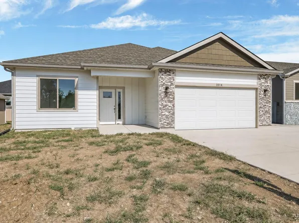 1726 Sutter Woods Rd, Junction City, KS 66441