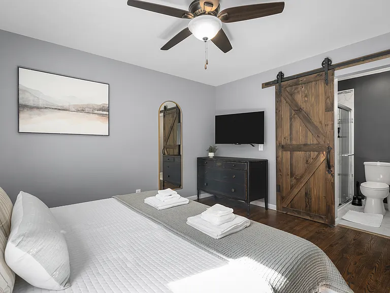 522 Ross Ln — Photo 13