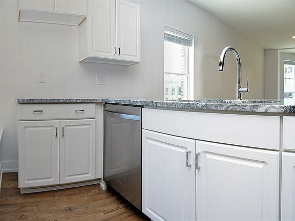 3rd image of 829 N Pennsylvania St #1B
