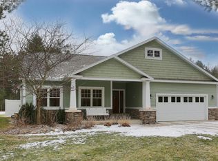 7479 Wiczer Dr, Whitehall, MI 49461