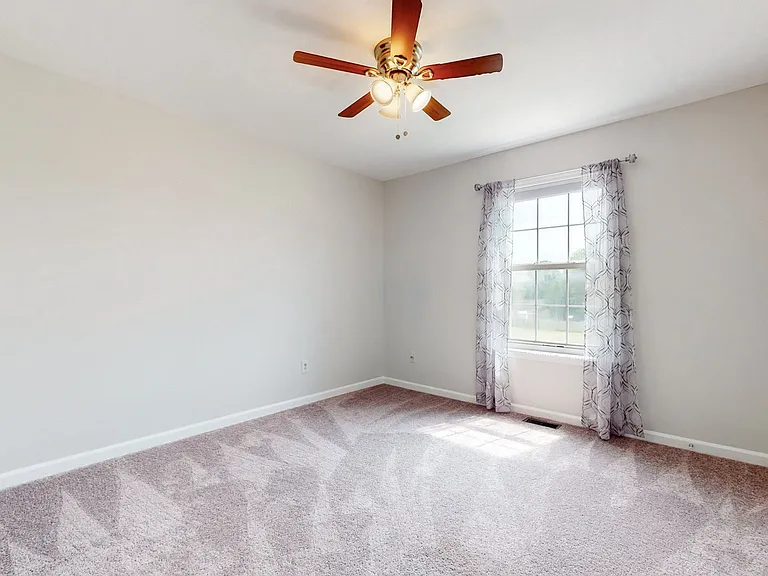 1504 Potter Dr — Photo 21