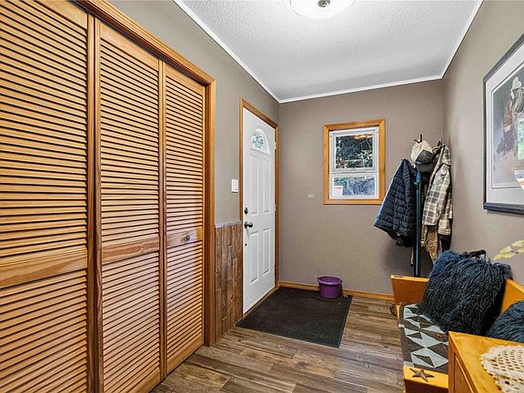 4th image of 284 Prospect Lake Rd
