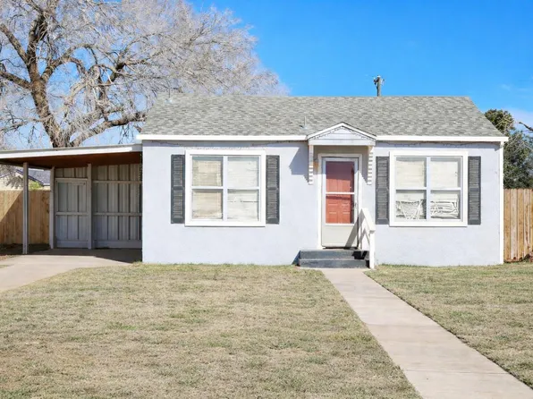 709 10th St, Shallowater, TX 79363