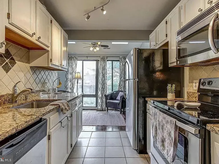 13124 Wonderland Way #21-303 — Photo 4