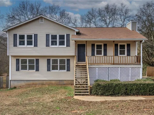 40 River Oaks Dr, Cartersville, GA 30120