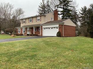 32400 Cambridge St, Livonia, MI 48154