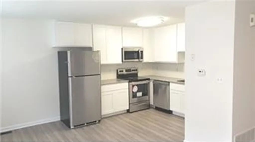 2 bed, 2.5 bath, $2,150 — Photo 3
