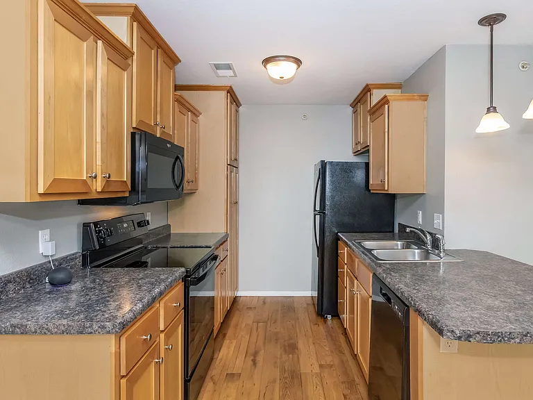 Hawthorn Suites 3 Bed 2 Bath Kitchen