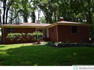 220 Lambeth Dr