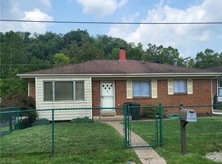 648 Rose Ln, Martins Ferry, OH 43935