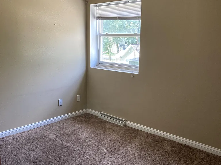 450 N Main St #11 — Photo 6