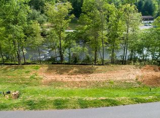 316 River Club Dr, Cullowhee, NC 28723
