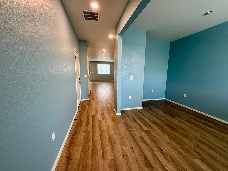 716 Galloway Dr — Photo 6