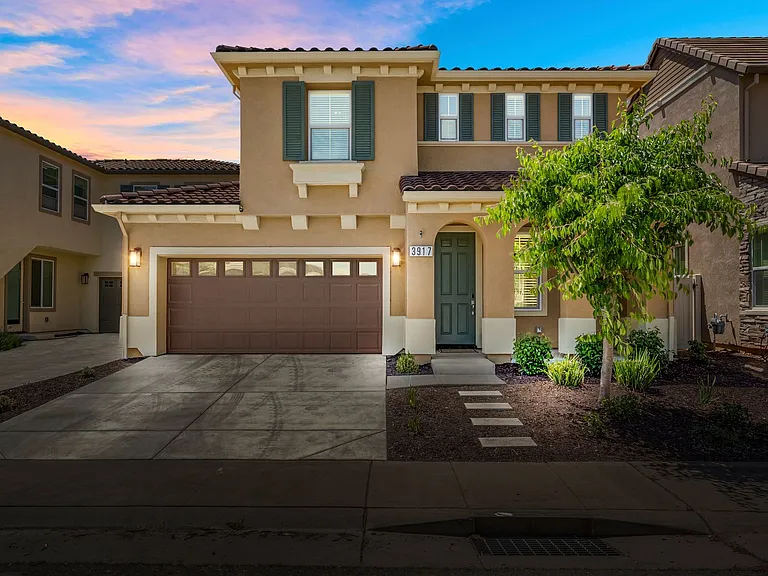 3917 Aristotle Cir — Photo 2