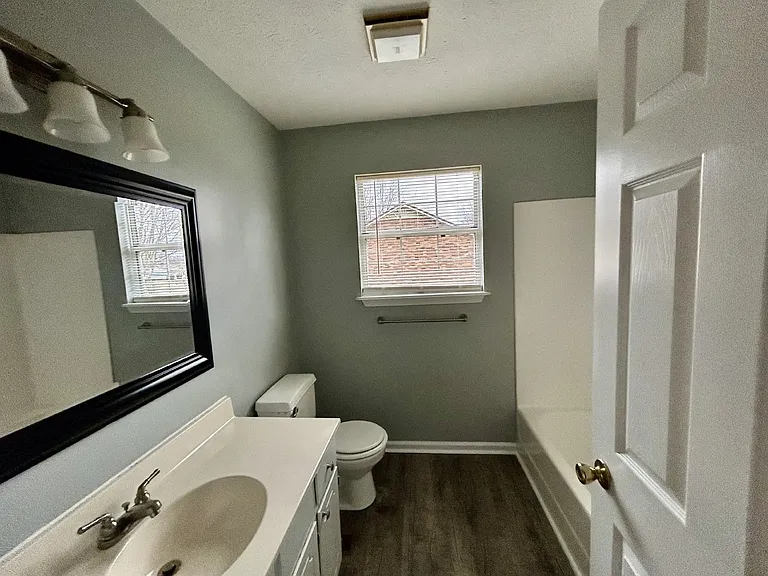 3522 Southmeade Dr — Photo 8
