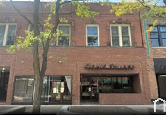 25 N Washington St