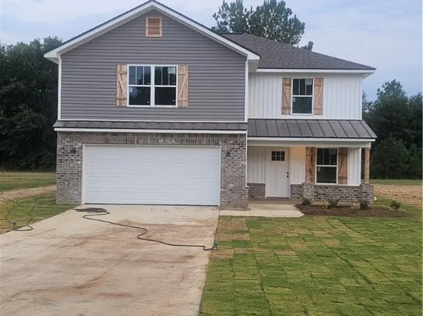 55 Bank Dr, Moundville, AL 35474