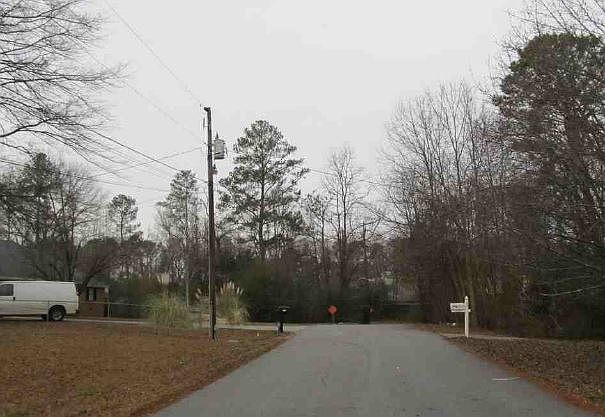 2nd image of 3715 Skyline Pl
