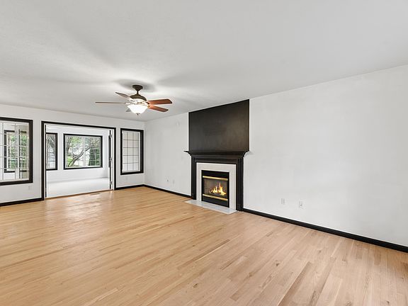 4th image of 18350 Brussels Dr