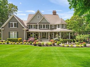 1989 Hunterbrook Rd, Yorktown Heights, NY 10598