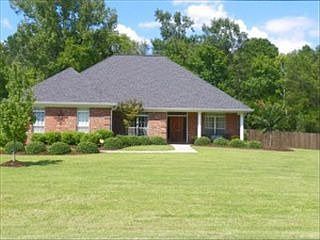 1st image of 389 White Oak Ln