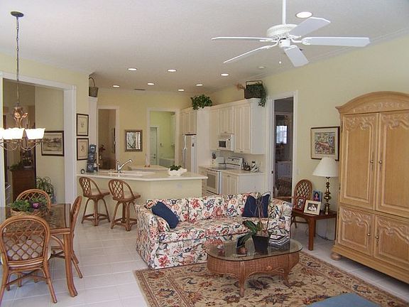 Family room to Kitchen