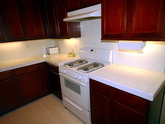3rd image of 12748 Lasselle St