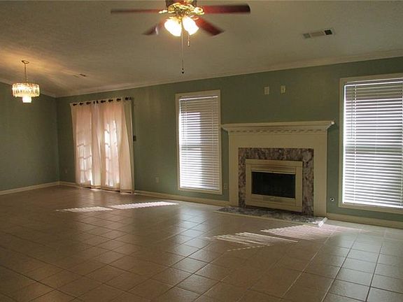 3rd image of 1231 Omie Way