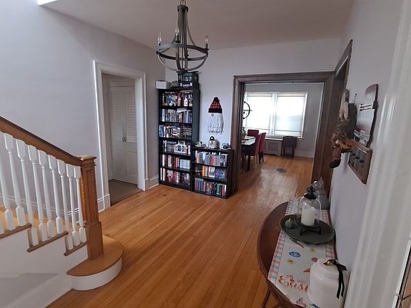 5th image of 216 E Cleveland St