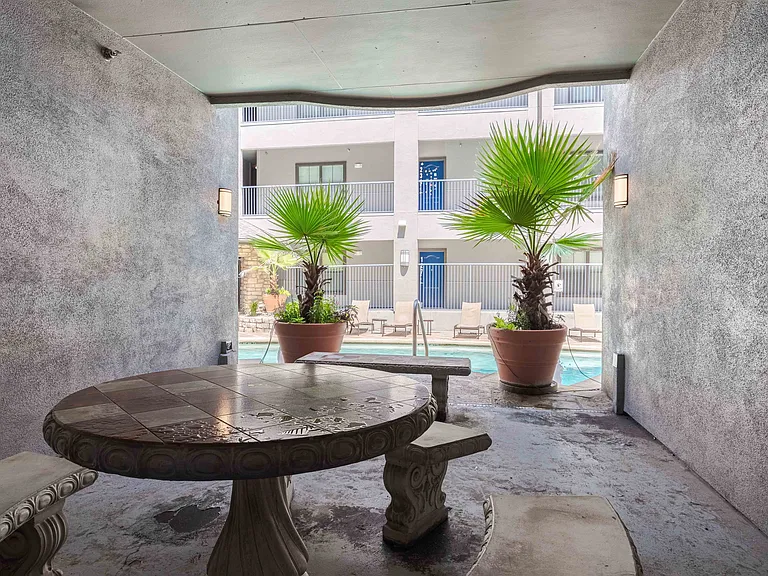 Villas on Guadalupe — Photo 27