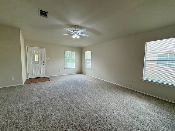 3rd image of 113 Salado Dr