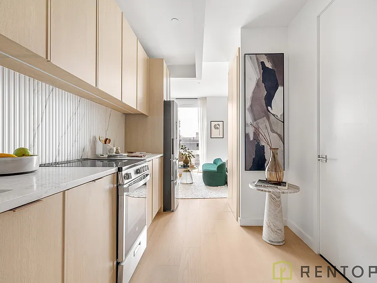 224 3rd Ave #4I — Photo 3