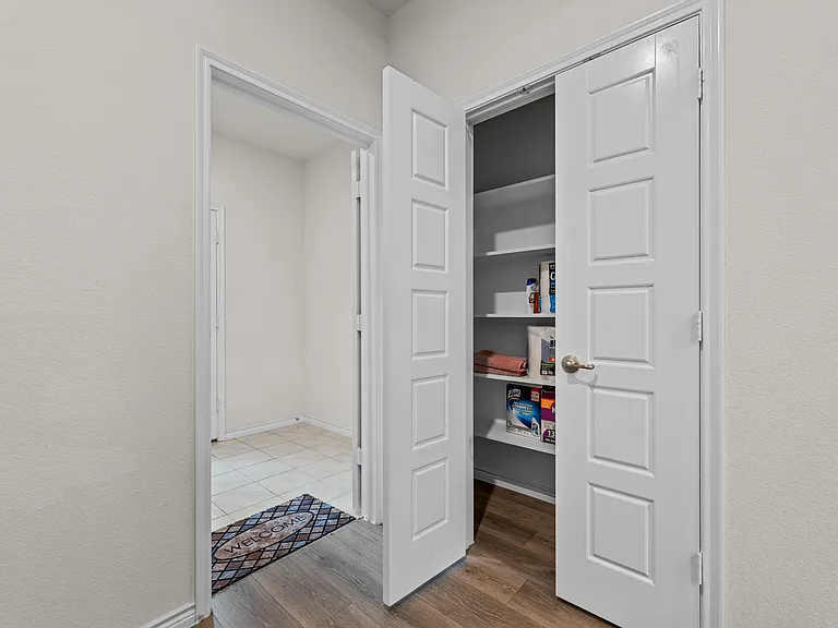 2304 Rosaline Dr — Photo 22