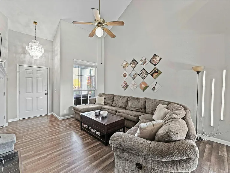 9000 Wellesley Dr — Photo 17