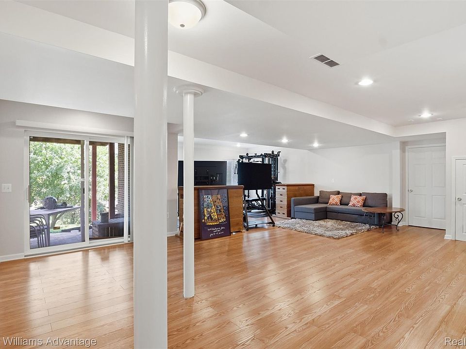 17012 Algonquin Dr, photo 30